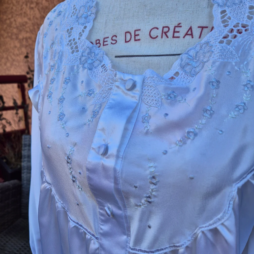 Camisola de noite longa em cetim e renda T. 40 Linclalor – photo 4